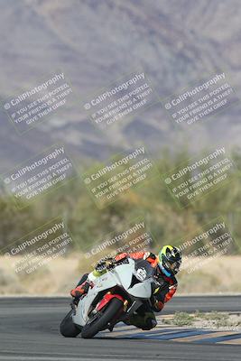 media/Oct-30-2025-Racers Edge (Thu) [[dabbdaf680]]/3-B Group/Session 5 (Turn 6)/